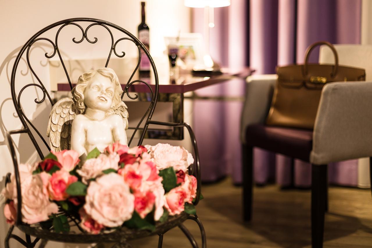 ホテル Wuschl Lounge Kuhbach  エクステリア 写真